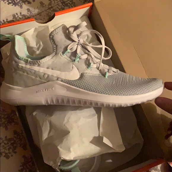 Nike Free Train TR 8 - Picture 3 of 4